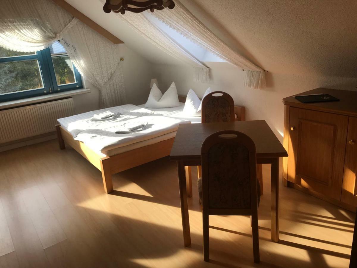 Landpension Germania Neuhausen  ภายนอก รูปภาพ